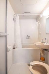 A bathroom at TOKYO Secret house 201 Még 29 kép