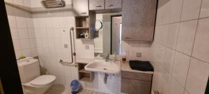 Kúpeľňa v ubytovaní Apartment in Fischamend 2 Bedrooms - 3 Beds