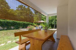 Zahrada ubytování Holiday Home Rea