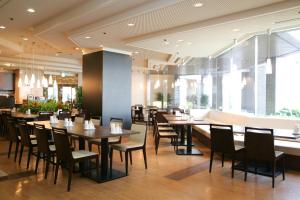 Restoranas ar kita vieta pavalgyti apgyvendinimo įstaigoje Osaka Garden Palace