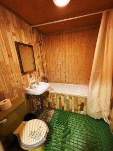 Koupelna v ubytování Doobaki Hostel
