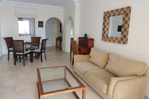 Posedenie v ubytovaní Apartamento Puertosol