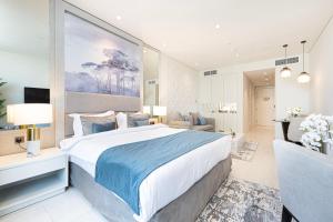 Gallery image of Magnificent - Damac Distinction Downtown in Dubai