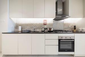 Gallery image of Magnificent - Damac Distinction Downtown in Dubai +167 photos