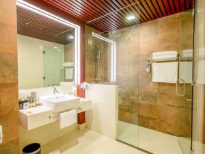 Koupelna v ubytování Novotel Nha Trang