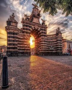 Solopgangen eller solnedgangen set fra lejligheden