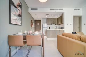 Kuchyň nebo kuchyňský kout v ubytování Elegant 1BR at Montrose Residence B Al Barsha South by Deluxe Holiday Homes