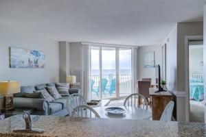 Χώρος καθιστικού στο St Regis 1305