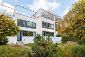 Ein Garten an der Unterkunft die Strandvilla Nordlicht