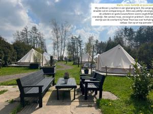 Gallery image of Glamplodge met privé sanitair in Blesdijke