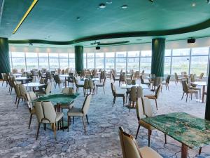 Restoran või mõni muu söögikoht majutusasutuses YOHO Treasure Island Hotel