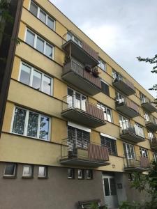 Budova, v ktorej sa apartmán nachádza