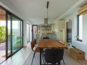 Kuchnia lub aneks kuchenny w obiekcie Salobre Villas Lagos