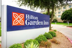 Zahrada ubytování Hilton Garden Inn Temple Medical Center