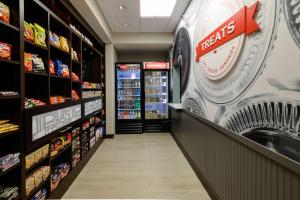Hampton Inn Brighton Mi的证书、奖牌、标识或其他文件