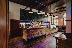 Lounge nebo bar v ubytování Penzion u Zajíčku