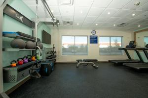 Fitness centrum a/nebo fitness zařízení v ubytování Tru By Hilton The Colony