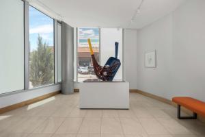 The Art Hotel Denver, Curio Collection by Hilton的休息区
