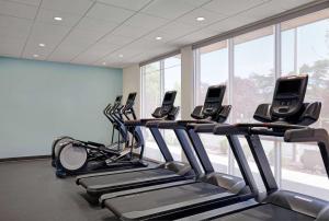 Fitness centrum a/nebo fitness zařízení v ubytování Tru By Hilton Tukwila Seattle Airport, Wa