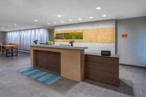 Home2 Suites By Hilton Pocatello, Id的厨房或小厨房