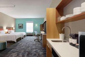 Home2 Suites By Hilton Vicksburg, Ms客房内的一张或多张床位