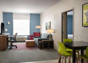 Home2 Suites By Hilton Tupelo的休息区