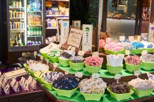 Jídlo v hotelu nebo okolí