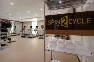 Fitness centrum a/nebo fitness zařízení v ubytování Home2 Suites By Hilton Burleson