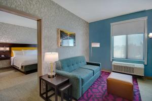 Postel nebo postele na pokoji v ubytování Home2 Suites By Hilton Burleson