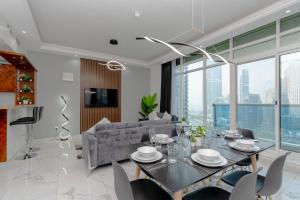 Gallery image of Marina Yacht Club Views - 3BR Modern Furnished in Dubai