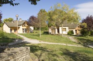 Photo de la galerie de l'établissement Village de Gites le Colombier, à Mende