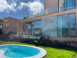 Basen w obiekcie Salobre Villas Lagos lub w pobliżu