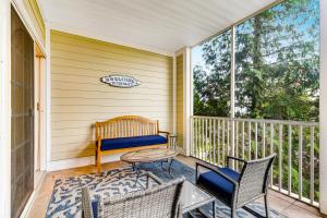 Balkón nebo terasa v ubytování Bayside Resort - 31568 Winterberry Pkwy #109