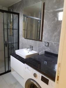 Ванна кімната в Antalya/Belek te denize ve golf bölgesine yakın
