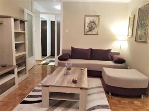 Posezení v ubytování Arena West Apartment