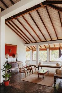 Posezení v ubytování Amuura Beach Villa + 37 fotografií