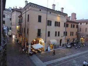 Zdjęcie z galerii obiektu Hotel Leon D'Oro w mieście Mantova