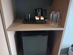 Kaffe- och tefaciliteter på Maya Phuket Airport Hotel - SHA Extra Plus