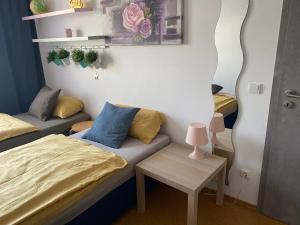 Billede fra billedgalleriet på Ruhiges Zimmer im Gasthaus i Essen + 61 billeder