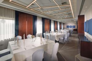 Restaurace v ubytování DoubleTree by Hilton Hotel Cluj - City Plaza
