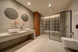 Ένα μπάνιο στο 23 Boutique Hotel +90 φωτογραφίες