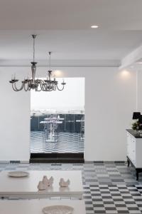 Foto sihtkohas Kamari asuva majutusasutuse MAR n MAR CROWN HOTEL-SUITES galeriist