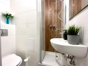 Ένα μπάνιο στο MMRent Simplicity Room