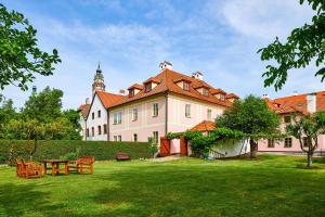 Vonkajšia záhrada v ubytovaní Orangerie Garden by KH