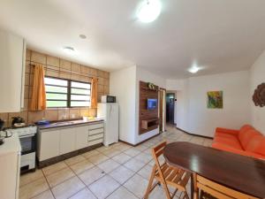 A cozinha ou cozinha compacta de Apart Hotel Beira do Mar