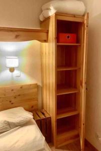 Giường trong phòng chung tại Residence le Grand Panorama - with garden & view