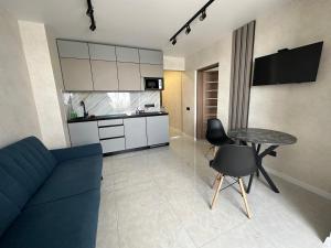 Нова квартира з чудовим краєвидом на озеро tesisinde mutfak veya mini mutfak