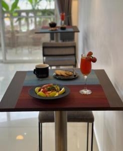 Makanan di atau berdekatan hotel