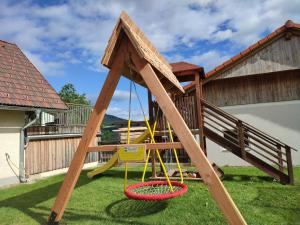 Leiksvæði fyrir börn á Ferienhaus Reisinger Promschhof
