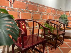 Posezení v ubytování First Floor Inn Kinmen